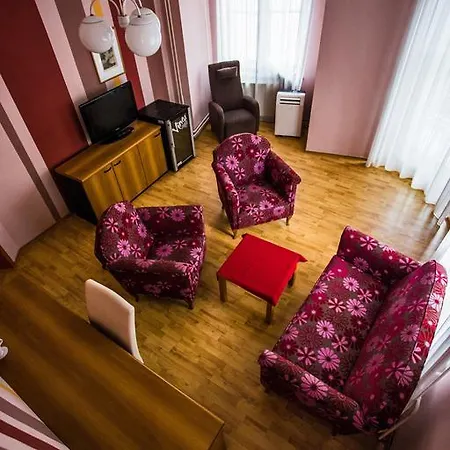 Hotel City 3*