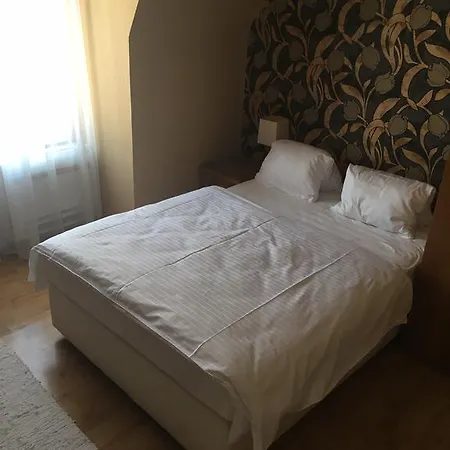 City Hotel 3*